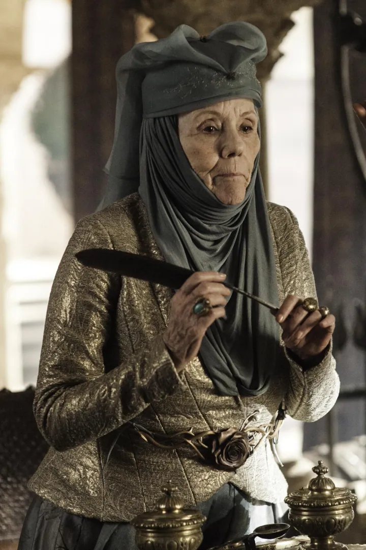 Viola Redwyne — imagen 2
